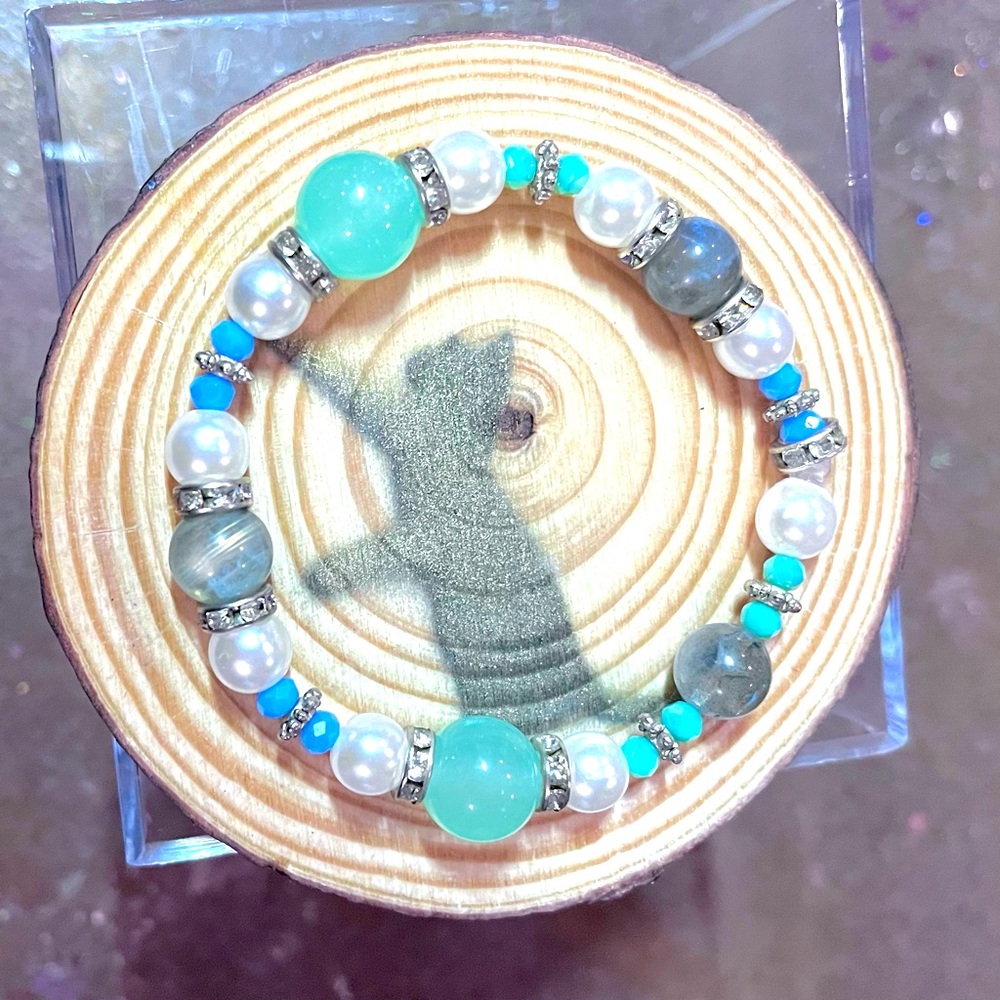 Labradorite & Chalcedony Stretch Bead Bracelet
